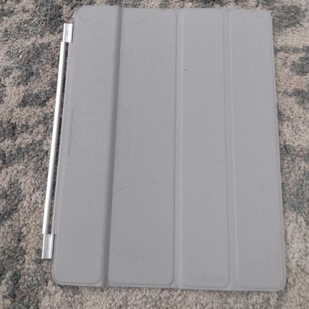 Apple magnetic iPad cover - silver